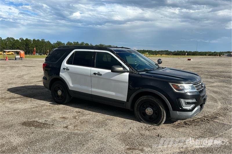 Ford Explorer Personbiler