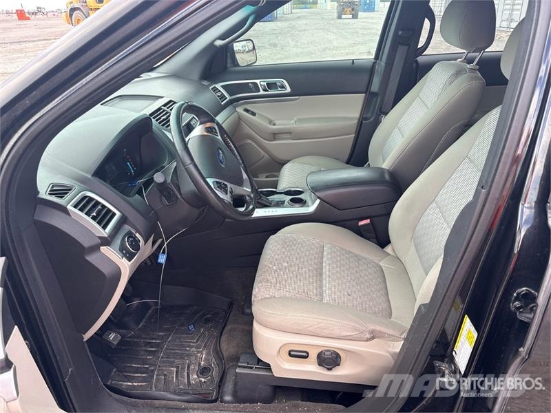 Ford Explorer Cars