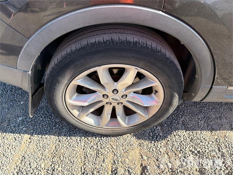 Ford Explorer Auto