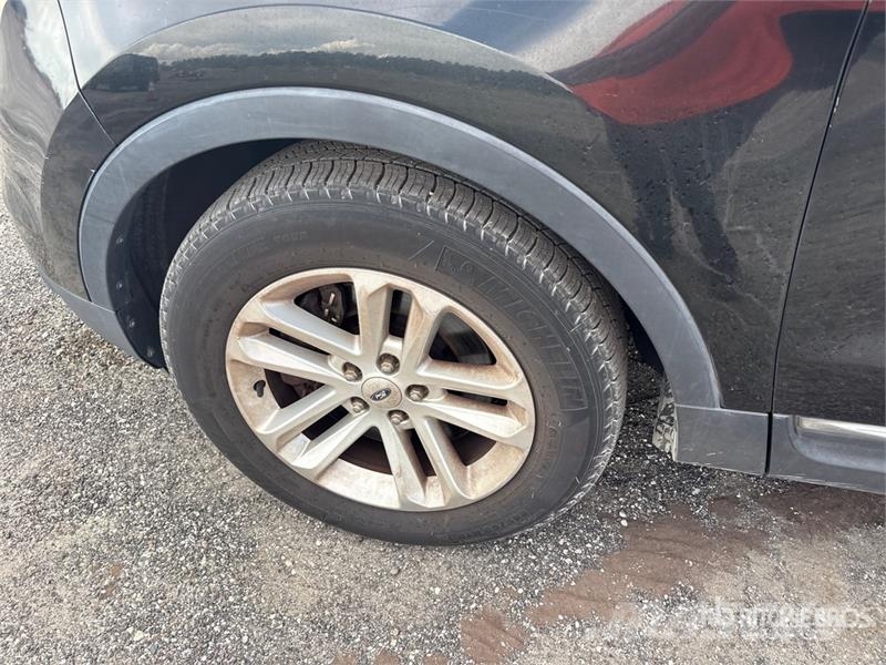 Ford Explorer Cars