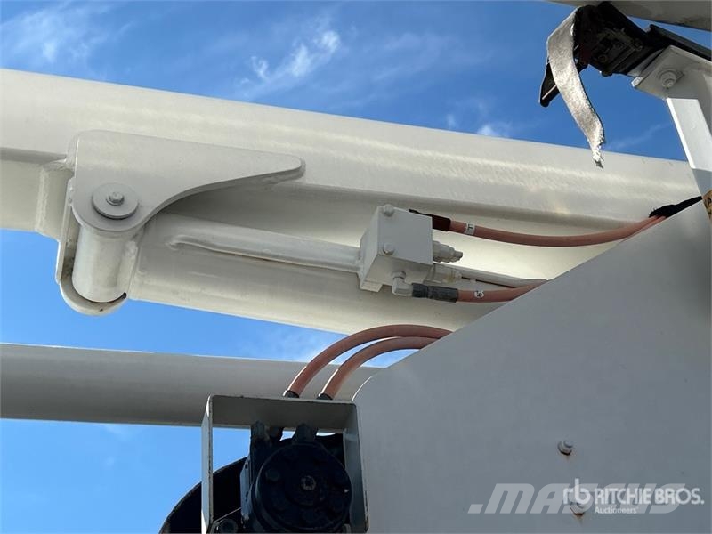 Ford Explorer Truck mounted aerial platforms