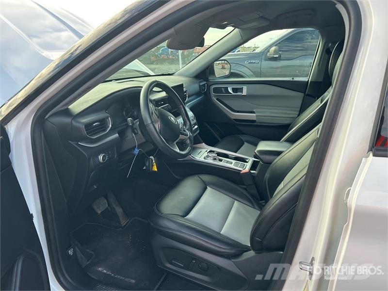 Ford Explorer Avtomobili