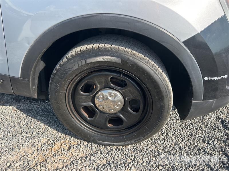 Ford Explorer 汽车