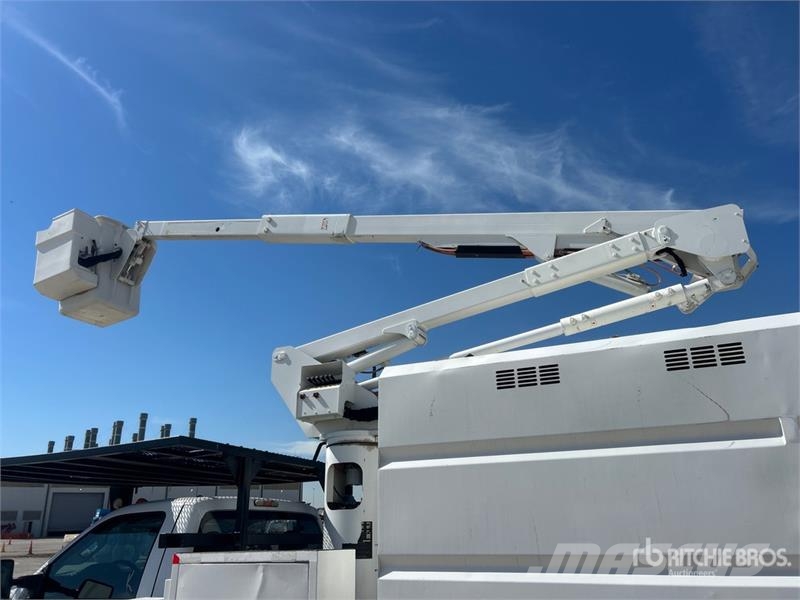 Ford Explorer Truck mounted aerial platforms