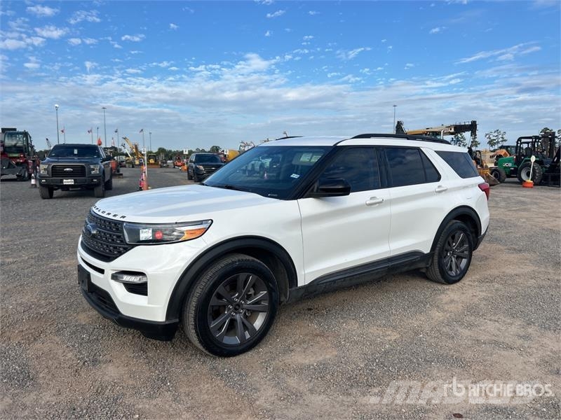 Ford Explorer Avtomobili