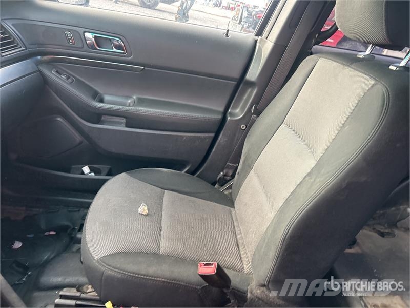 Ford Explorer Voiture