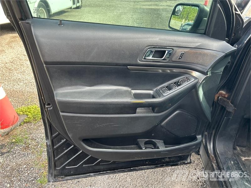 Ford Explorer Personbiler