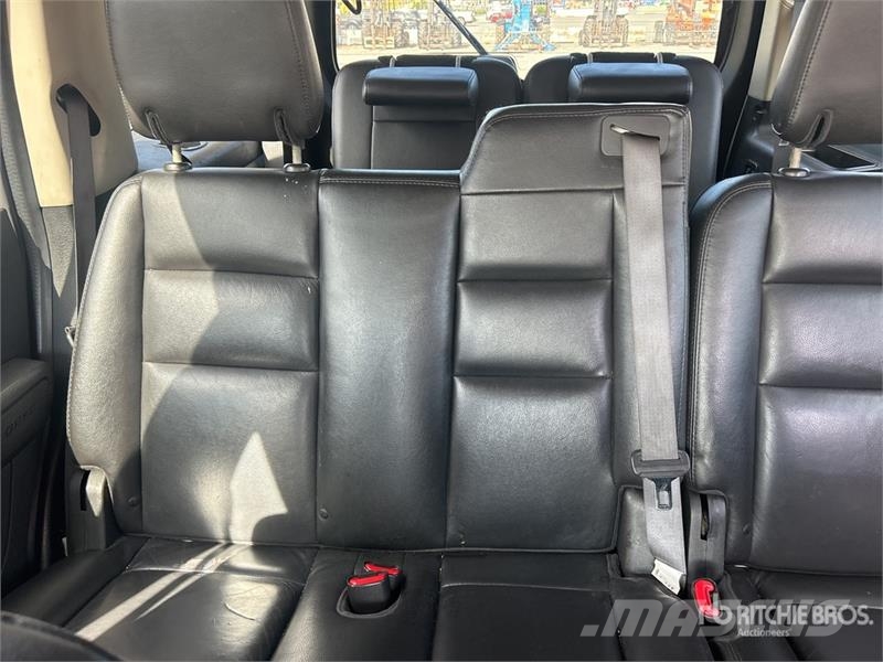 Ford Explorer سيارات