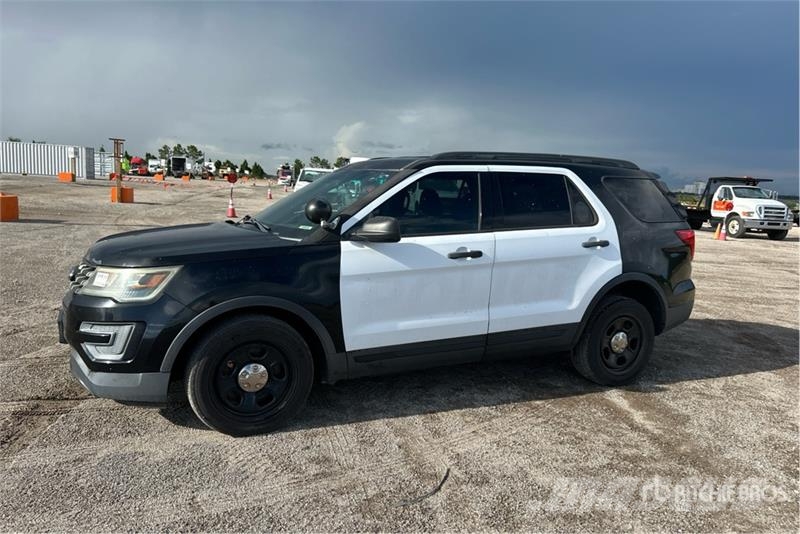 Ford Explorer Personbiler