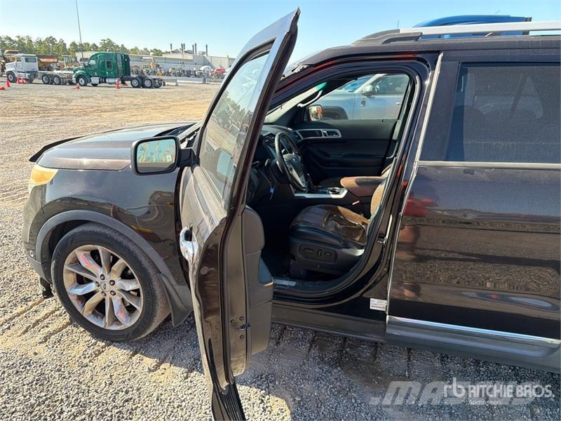 Ford Explorer Auto