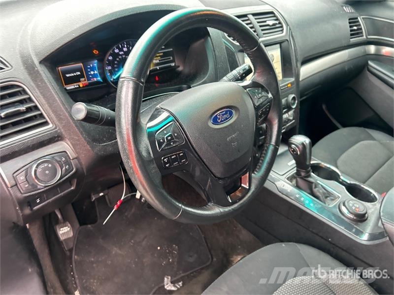 Ford Explorer Kistehergépjárművek