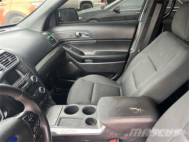 Ford Explorer Henkilöautot