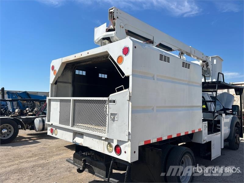 Ford Explorer Truck mounted aerial platforms