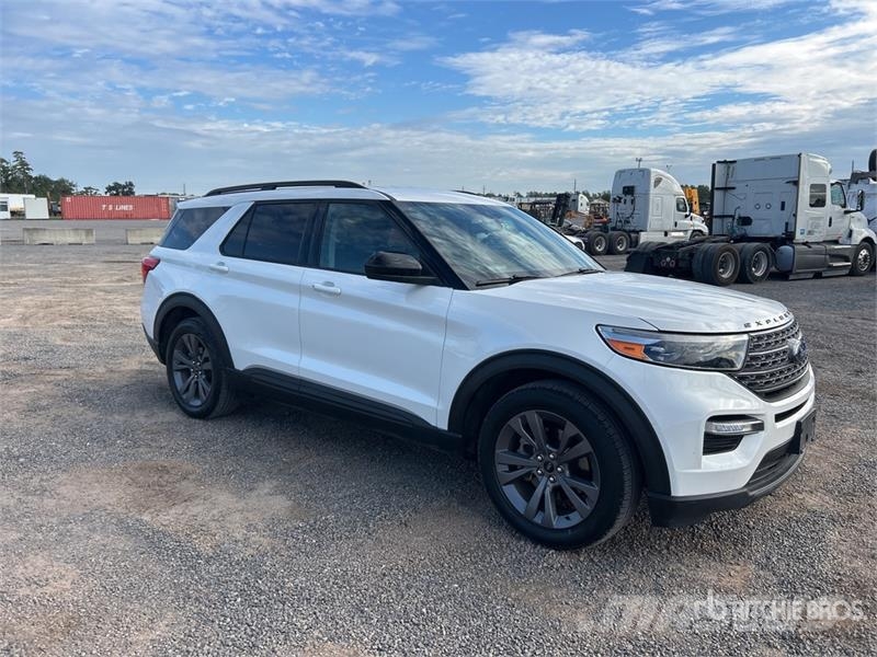 Ford Explorer Avtomobili