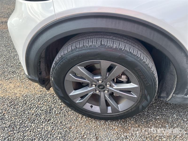 Ford Explorer Avtomobili