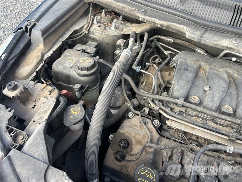 Ford Explorer Voiture