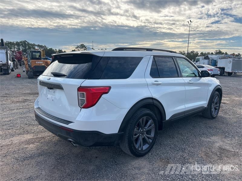 Ford Explorer Avtomobili