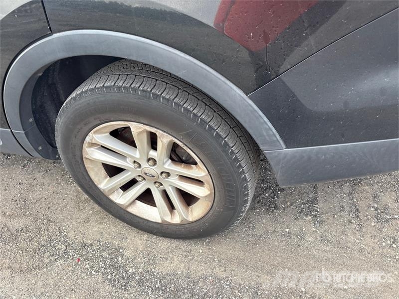 Ford Explorer Cars