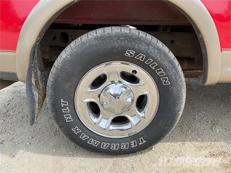 Ford F-150 4x2 Crew Cab Pickup Ostalo