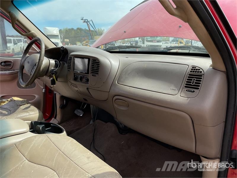 Ford F-150 4x2 Crew Cab Pickup Ostalo