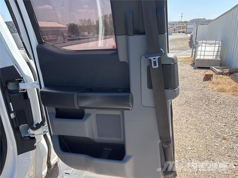 Ford F-150 4x2 Extended Cab Pickup 其他
