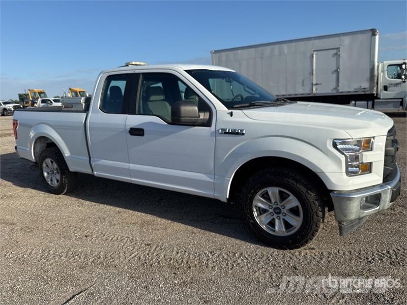 Ford F-150 4x2 Extended Cab Pickup Diger