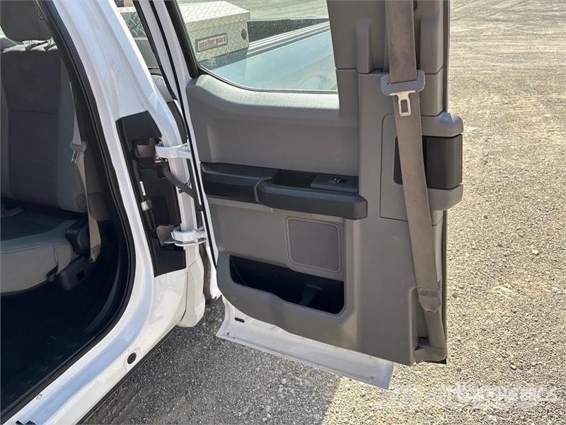 Ford F-150 4x2 Extended Cab Pickup Drugi