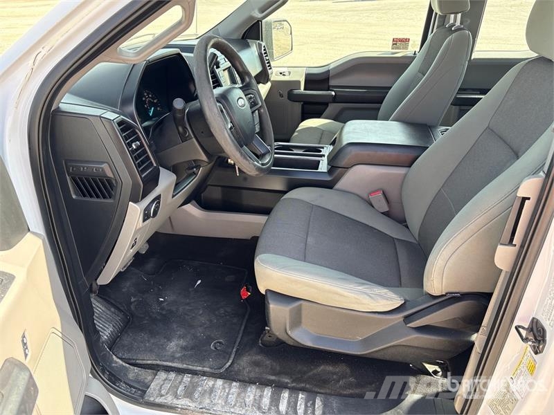 Ford F-150 4x2 Extended Cab Pickup Drugi