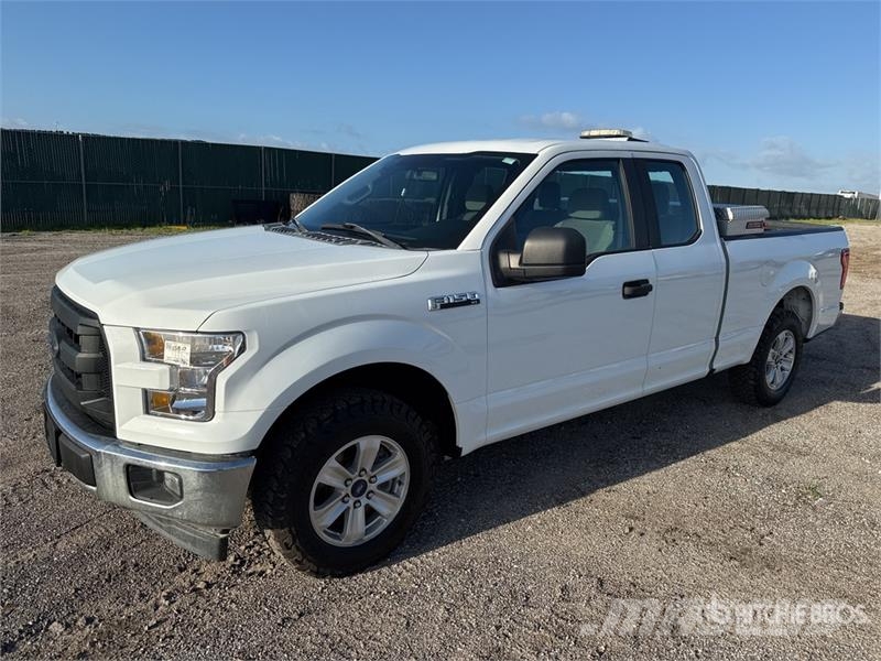 Ford F-150 4x2 Extended Cab Pickup Diger