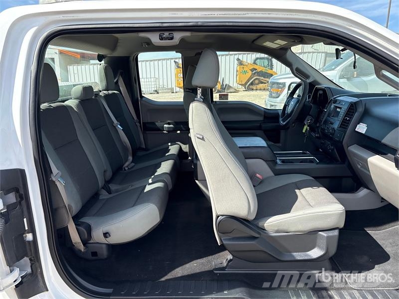 Ford F-150 4x2 Extended Cab Pickup Drugi