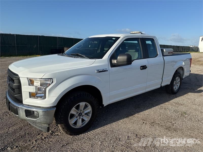 Ford F-150 4x2 Extended Cab Pickup Diger