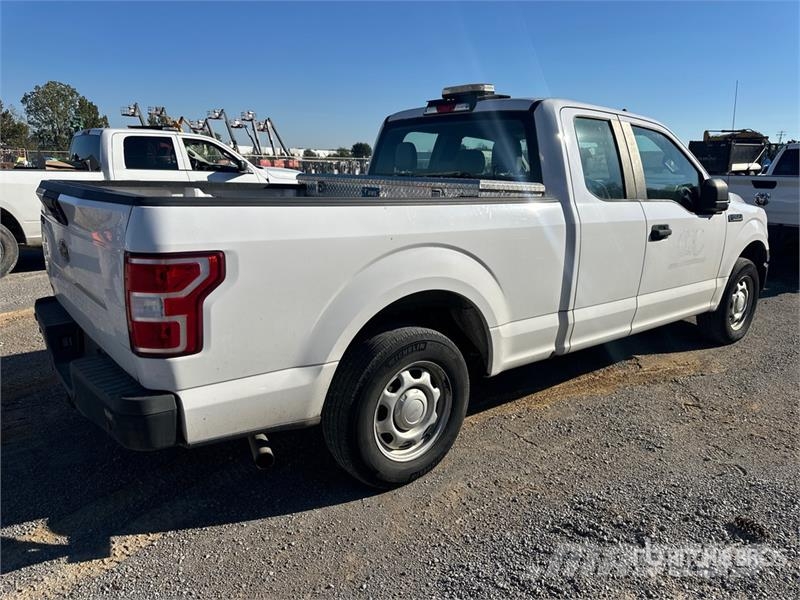 Ford F-150 4x2 Extended Cab Pickup Drugi