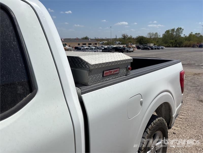 Ford F-150 4x2 Extended Cab Pickup 其他