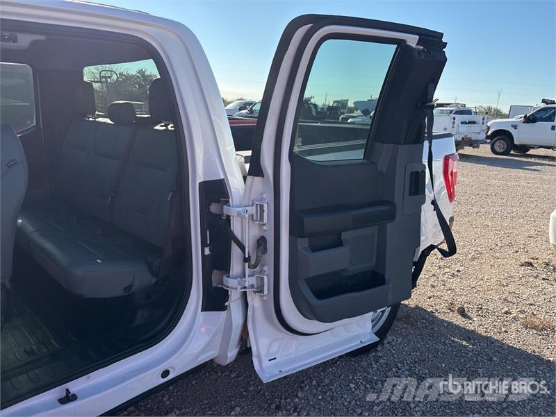 Ford F-150 4x2 Extended Cab Pickup (Inoperable) Drugi