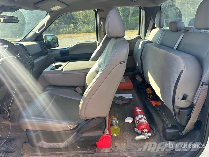 Ford F-150 4x2 Extended Cab Pickup Drugi