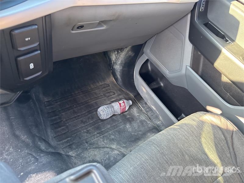 Ford F-150 4x2 Extended Cab Pickup (Inoperable) Ostalo