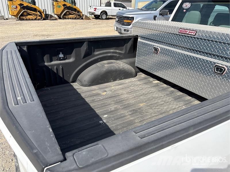 Ford F-150 4x2 Extended Cab Pickup Drugi