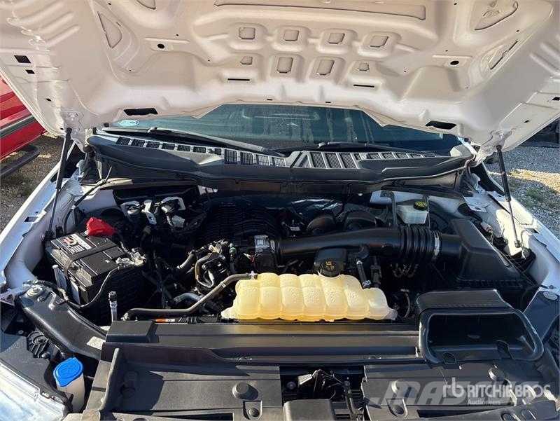 Ford F-150 4x2 Extended Cab Pickup (Inoperable) Drugi