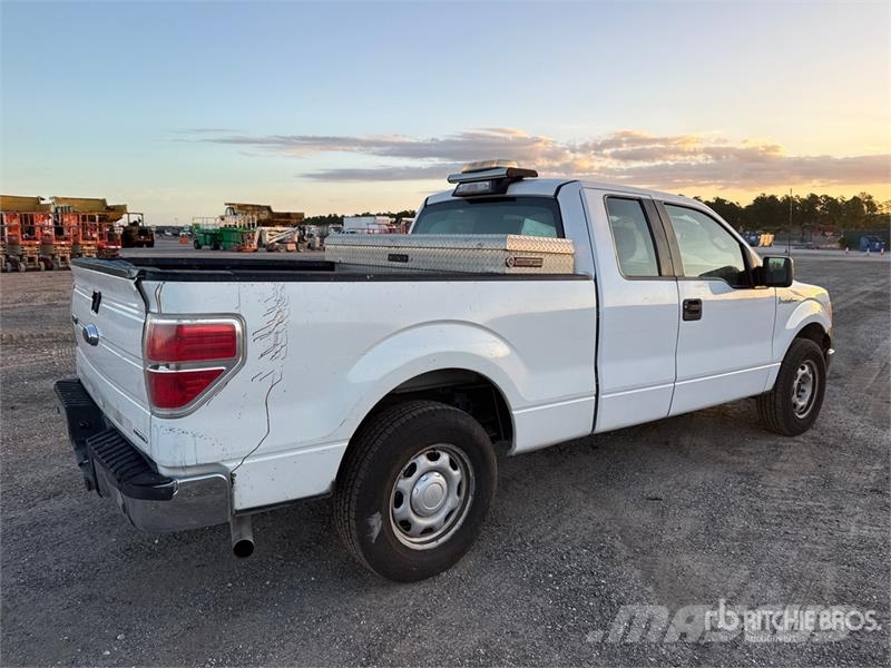 Ford F-150 4x2 Extended Cab Pickup أخرى