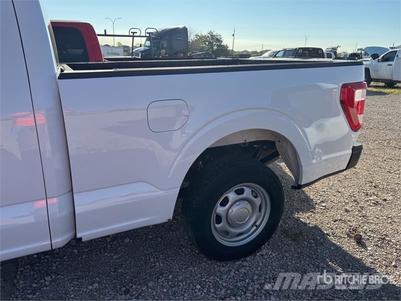 Ford F-150 4x2 Extended Cab Pickup (Inoperable) Drugi
