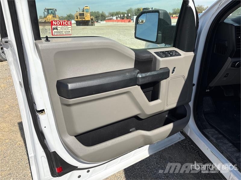 Ford F-150 4x2 Extended Cab Pickup Drugi