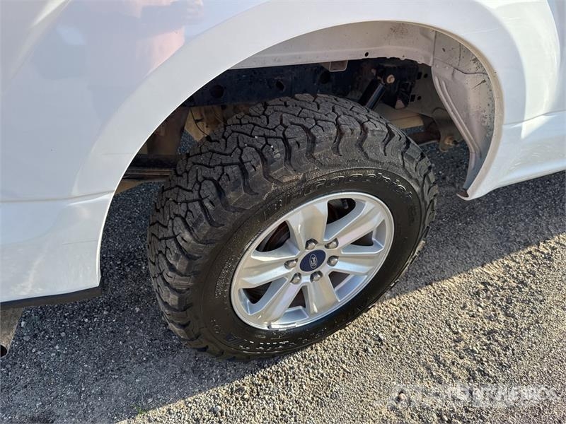 Ford F-150 4x2 Extended Cab Pickup Diger