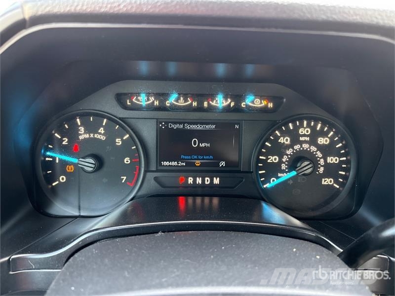 Ford F-150 4x2 Extended Cab Pickup Drugi