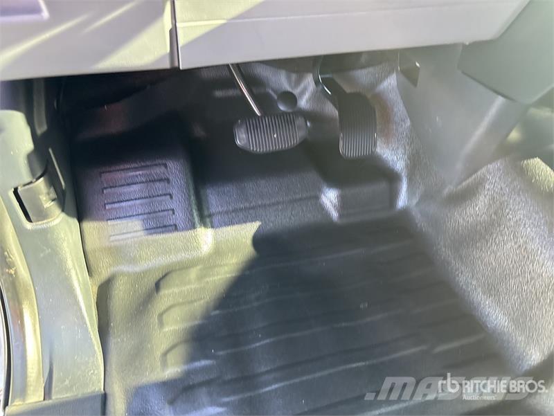 Ford F-150 4x2 Extended Cab Pickup (Inoperable) Drugi