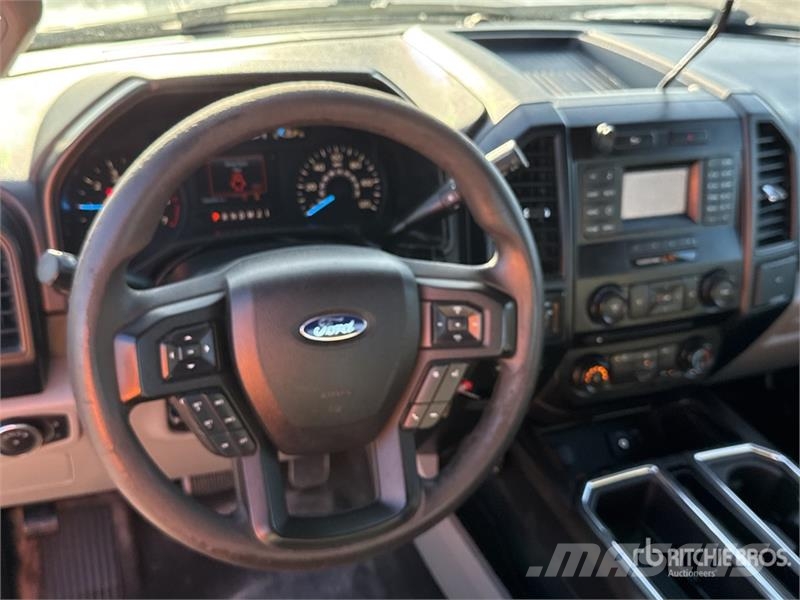 Ford F-150 4x2 Extended Cab Pickup Diger