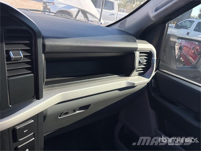 Ford F-150 4x2 Extended Cab Pickup (Inoperable) Drugi