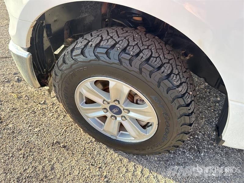 Ford F-150 4x2 Extended Cab Pickup Diger