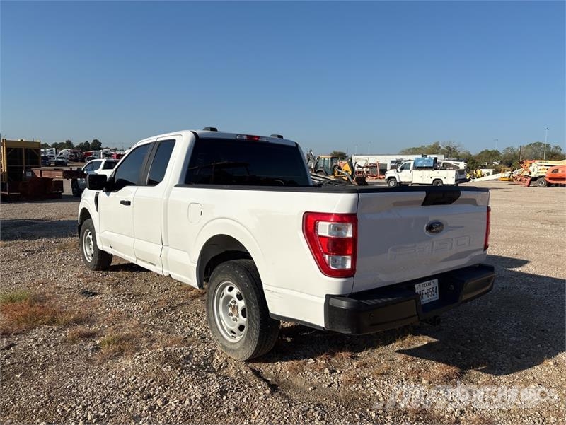 Ford F-150 4x2 Extended Cab Pickup (Inoperable) Ostalo