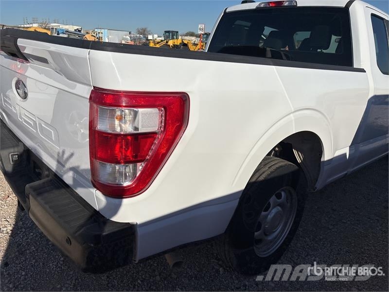 Ford F-150 4x2 Extended Cab Pickup (Inoperable) Drugi