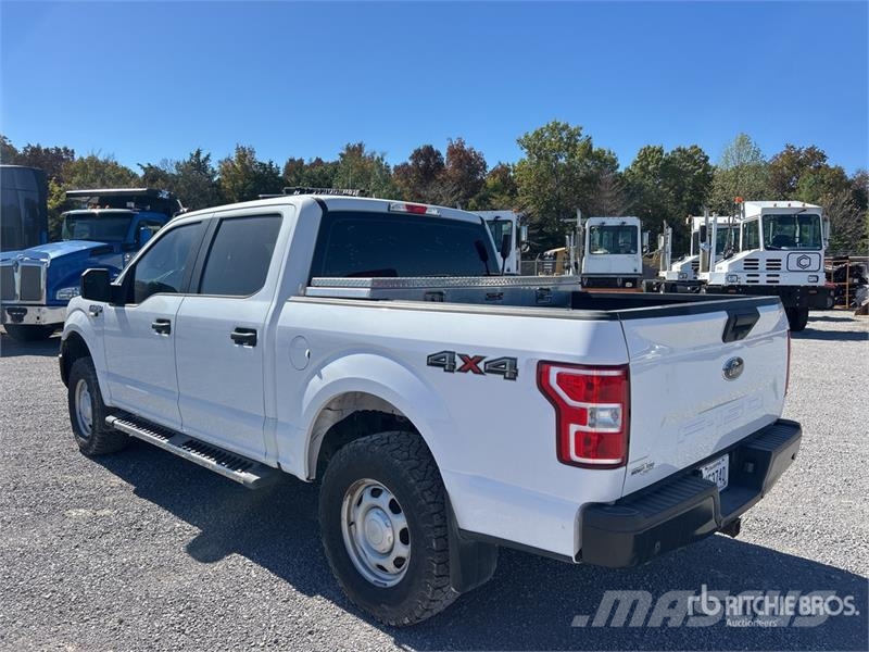 Ford F-150 4x4 Crew Cab Pickup Drugi